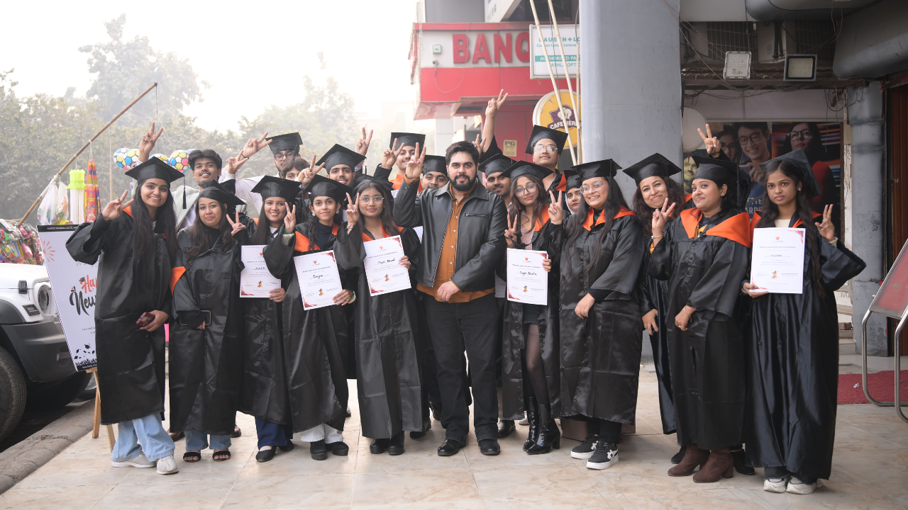 Digital marketing students group photo
